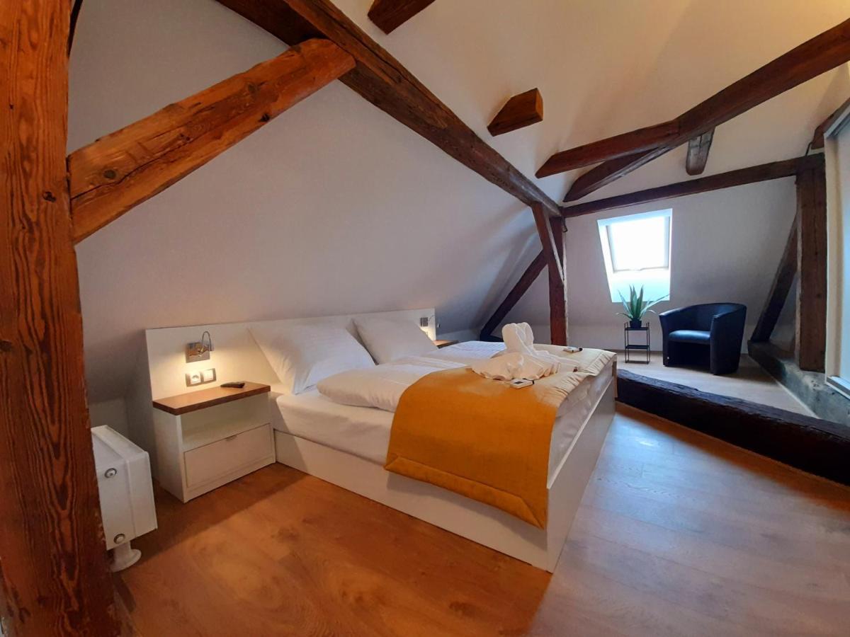 Residence Marianska Ceske Budejovice Bagian luar foto