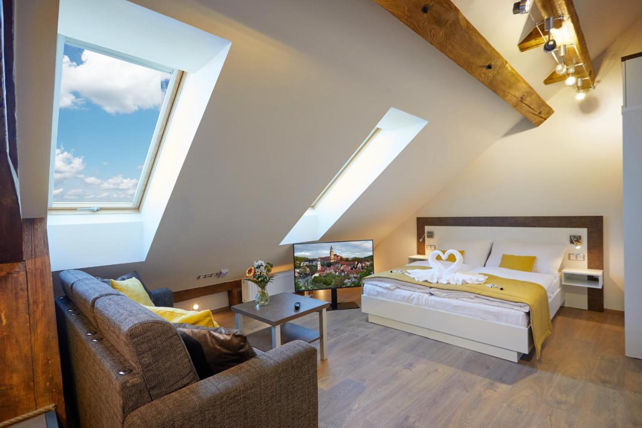 Residence Marianska Ceske Budejovice Bagian luar foto