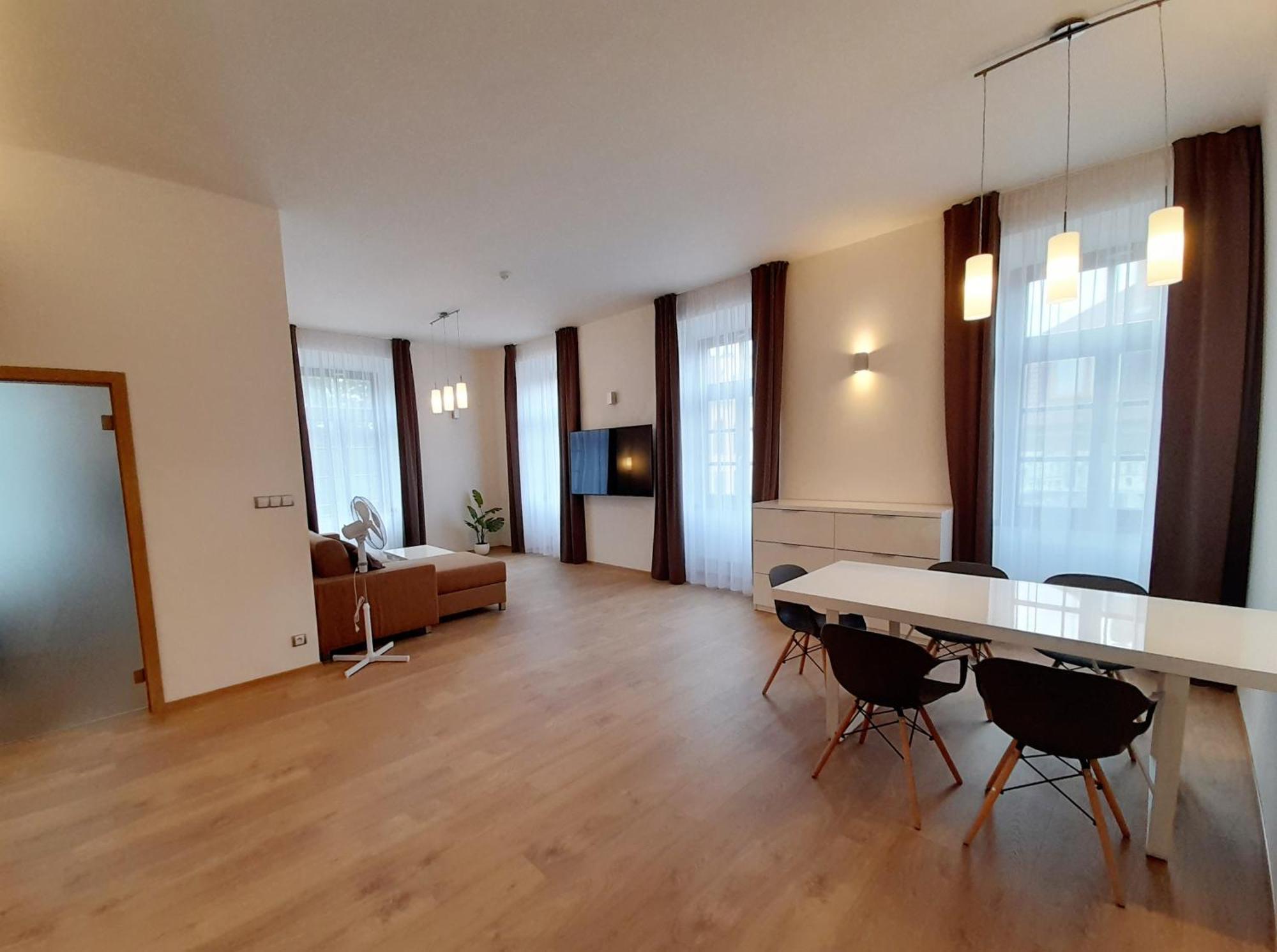 Residence Marianska Ceske Budejovice Bagian luar foto